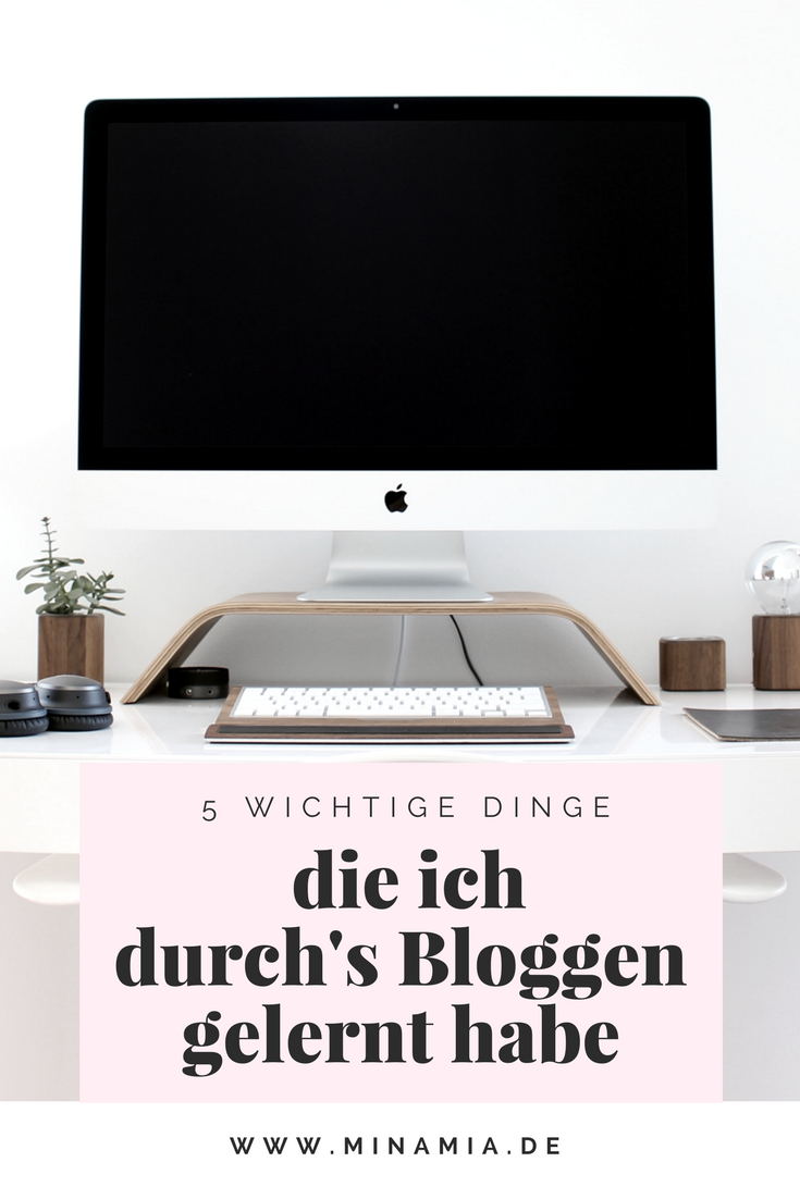 blogger-influencer-deutsch-learnings-tipps-flatlay-tabletop