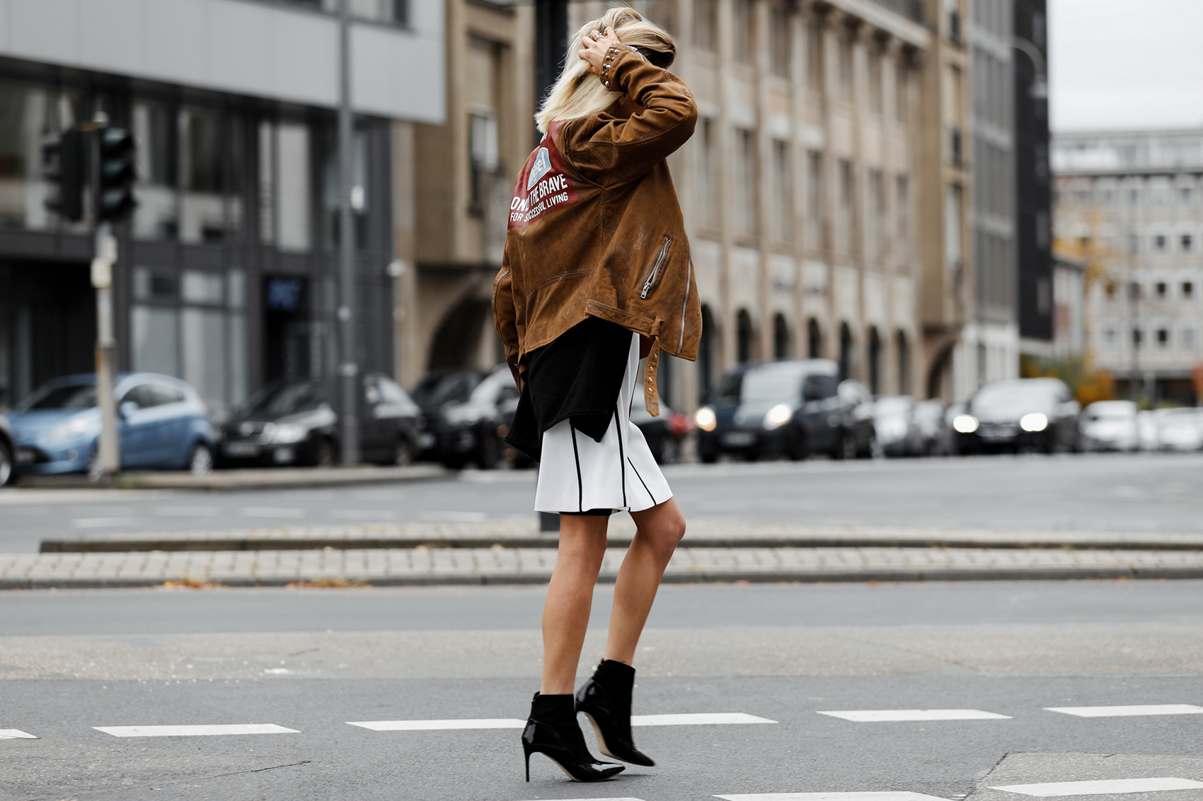 2017-streetstyle-blogger-fashion-fw-diesel-escada-versace-couture-de-coeur-modeblog-influencer-high-fashion